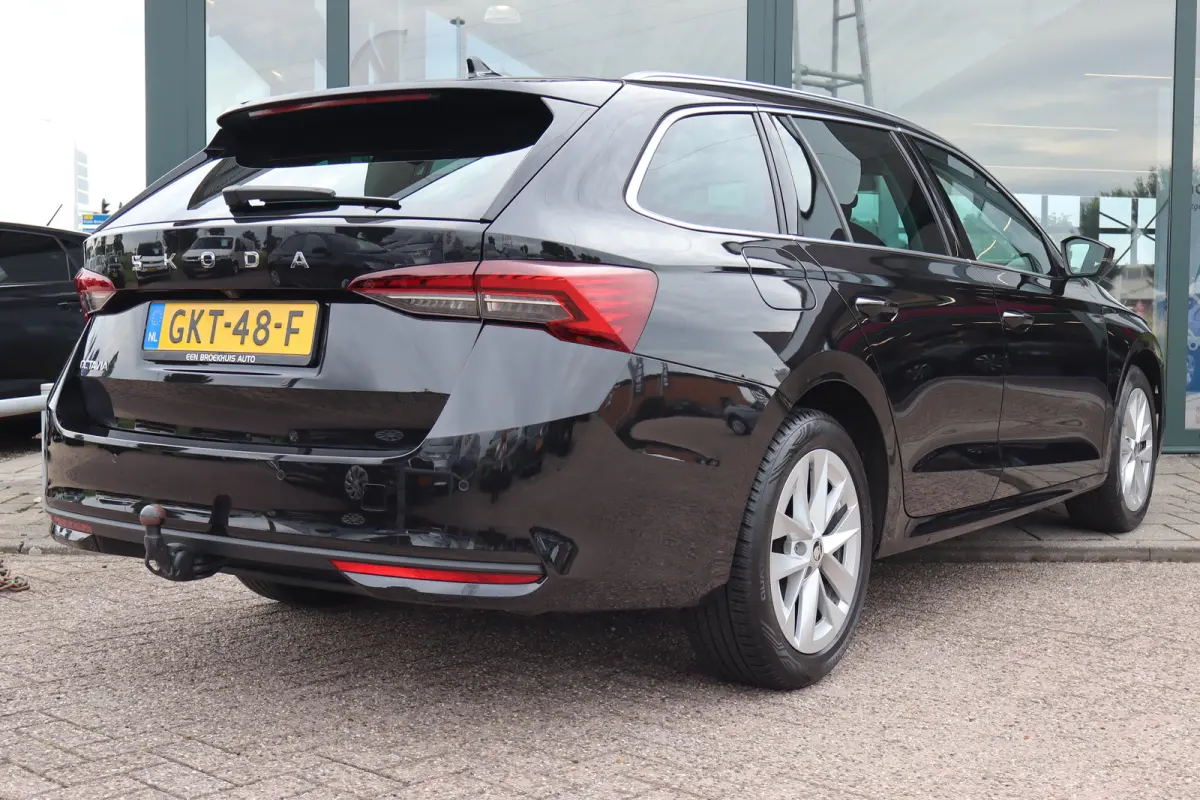 1.5 TSI Business Edition 115PK | Achteruitrijcamera | Cruise control | Draadloze telefoonlader