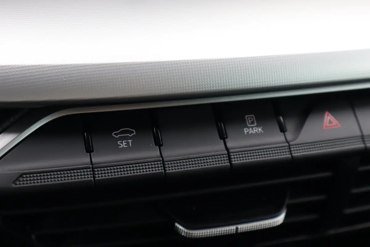 1.5 TSI Business Edition 115PK | Achteruitrijcamera | Cruise control | Draadloze telefoonlader
