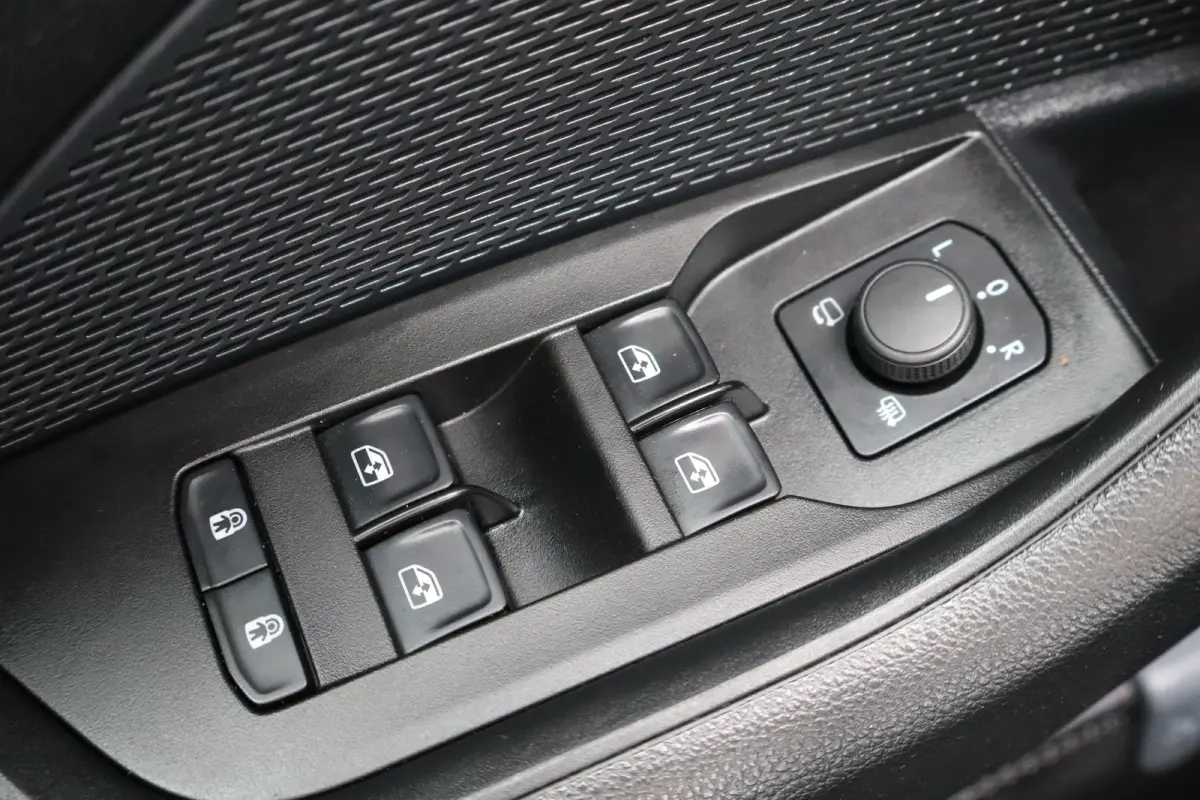 1.5 TSI Business Edition 115PK | Achteruitrijcamera | Cruise control | Draadloze telefoonlader