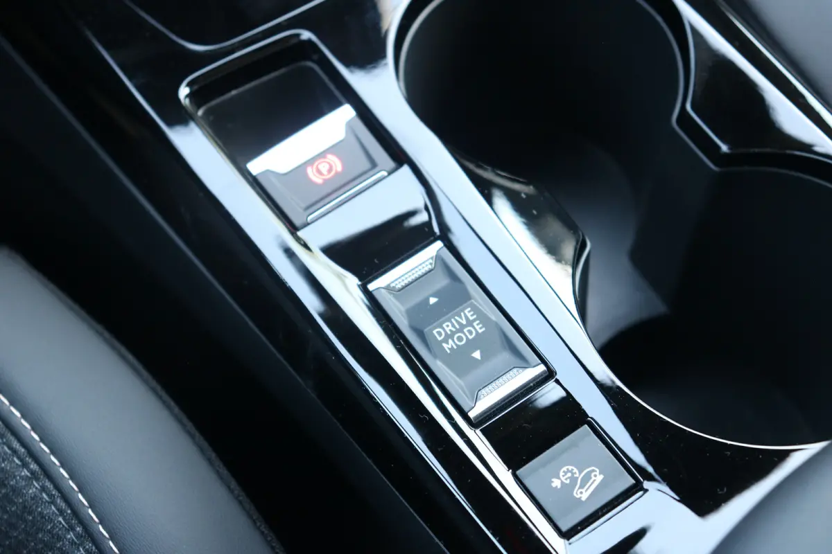 1.2 Hybrid 136 Allure | PDC V+A | Cruise| Keyless | Apple carplay | LED | LMV 17"| DAB |