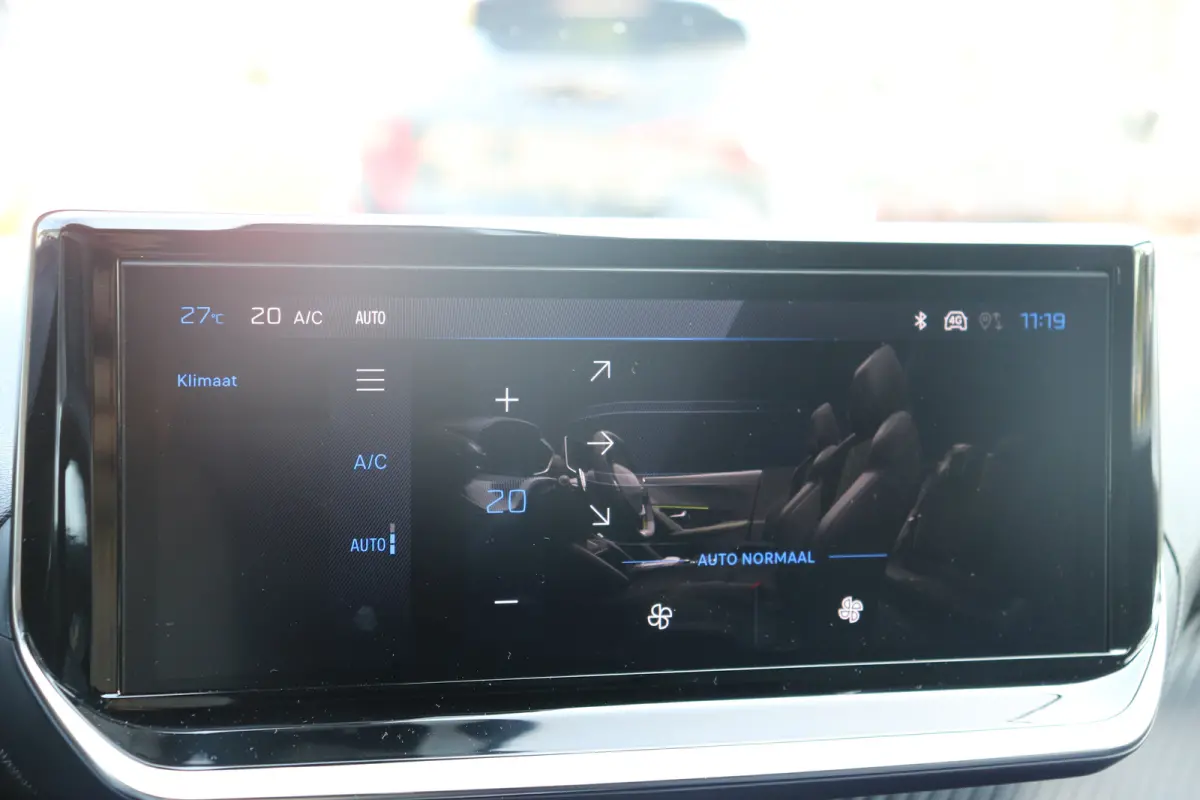 1.2 Hybrid 136 Allure | PDC V+A | Cruise| Keyless | Apple carplay | LED | LMV 17"| DAB |