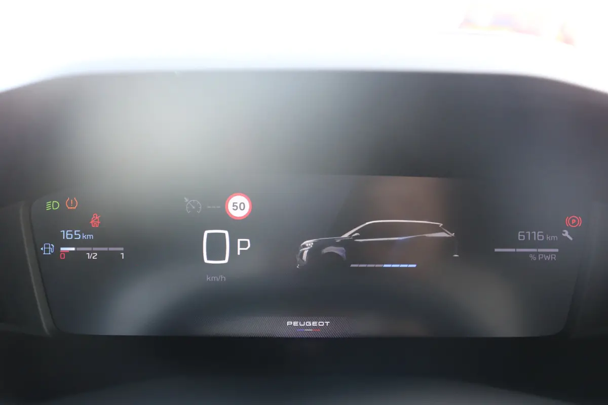 1.2 Hybrid 136 Allure | PDC V+A | Cruise| Keyless | Apple carplay | LED | LMV 17"| DAB |