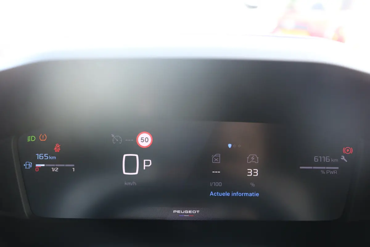 1.2 Hybrid 136 Allure | PDC V+A | Cruise| Keyless | Apple carplay | LED | LMV 17"| DAB |