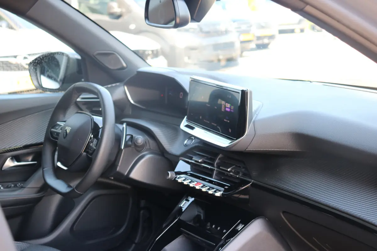 1.2 Hybrid 136 Allure | PDC V+A | Cruise| Keyless | Apple carplay | LED | LMV 17"| DAB |