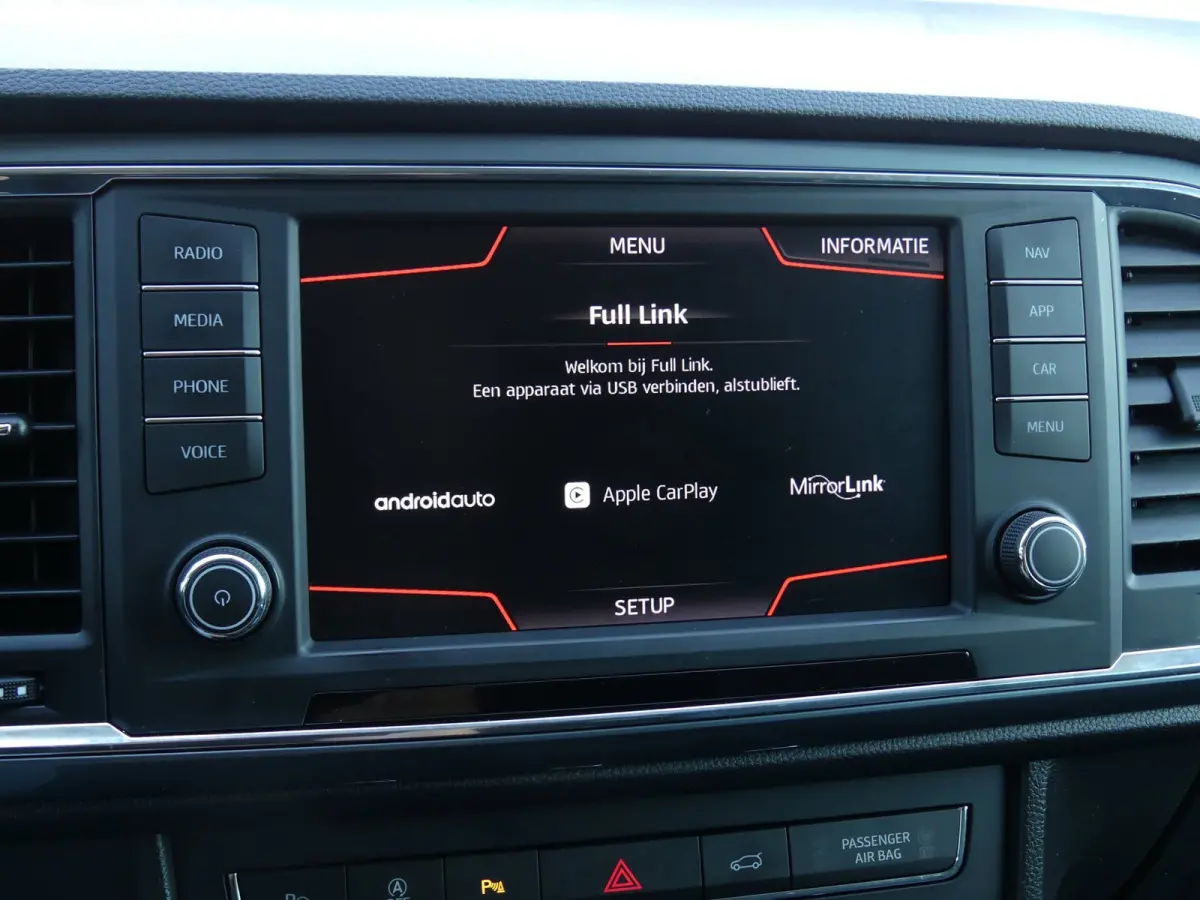1.0 EcoTSI Style Business Intense / Virtual Cockpit / Carplay