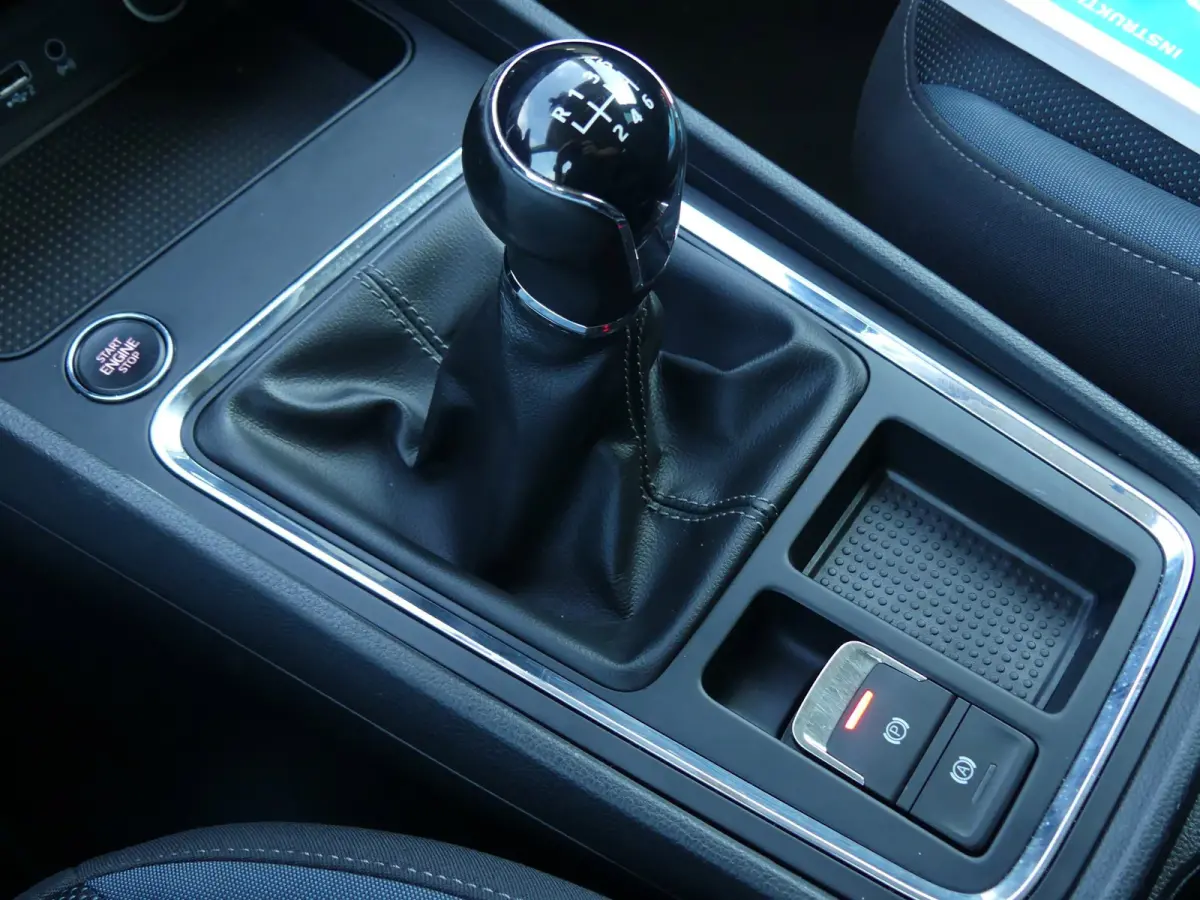 1.0 EcoTSI Style Business Intense / Virtual Cockpit / Carplay