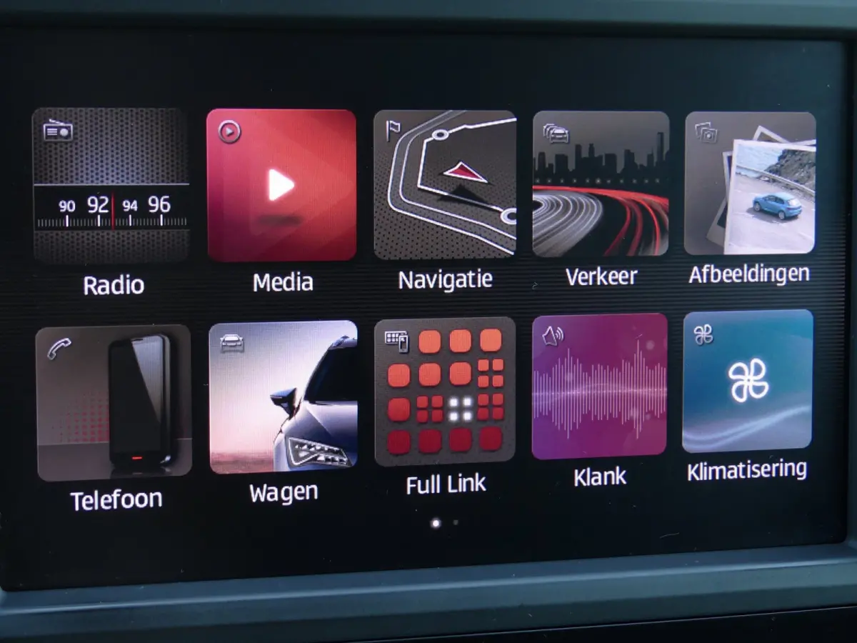1.0 EcoTSI Style Business Intense / Virtual Cockpit / Carplay