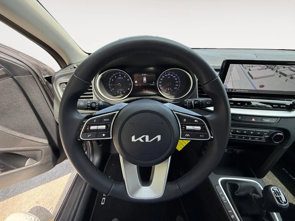 1.0 T-GDi ComfortLine | NAVI | CAMERA | CLIMATE & CRUISE CONTROLE | PARKEERSENSOREN | ETC...