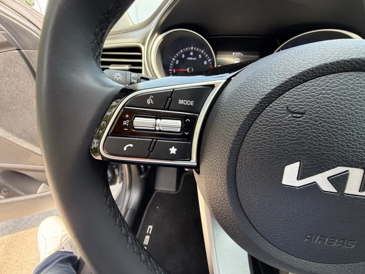 1.0 T-GDi ComfortLine | NAVI | CAMERA | CLIMATE & CRUISE CONTROLE | PARKEERSENSOREN | ETC...