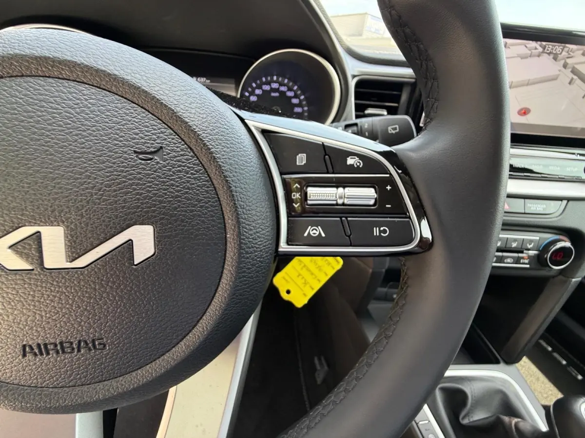 1.0 T-GDi ComfortLine | NAVI | CAMERA | CLIMATE & CRUISE CONTROLE | PARKEERSENSOREN | ETC...