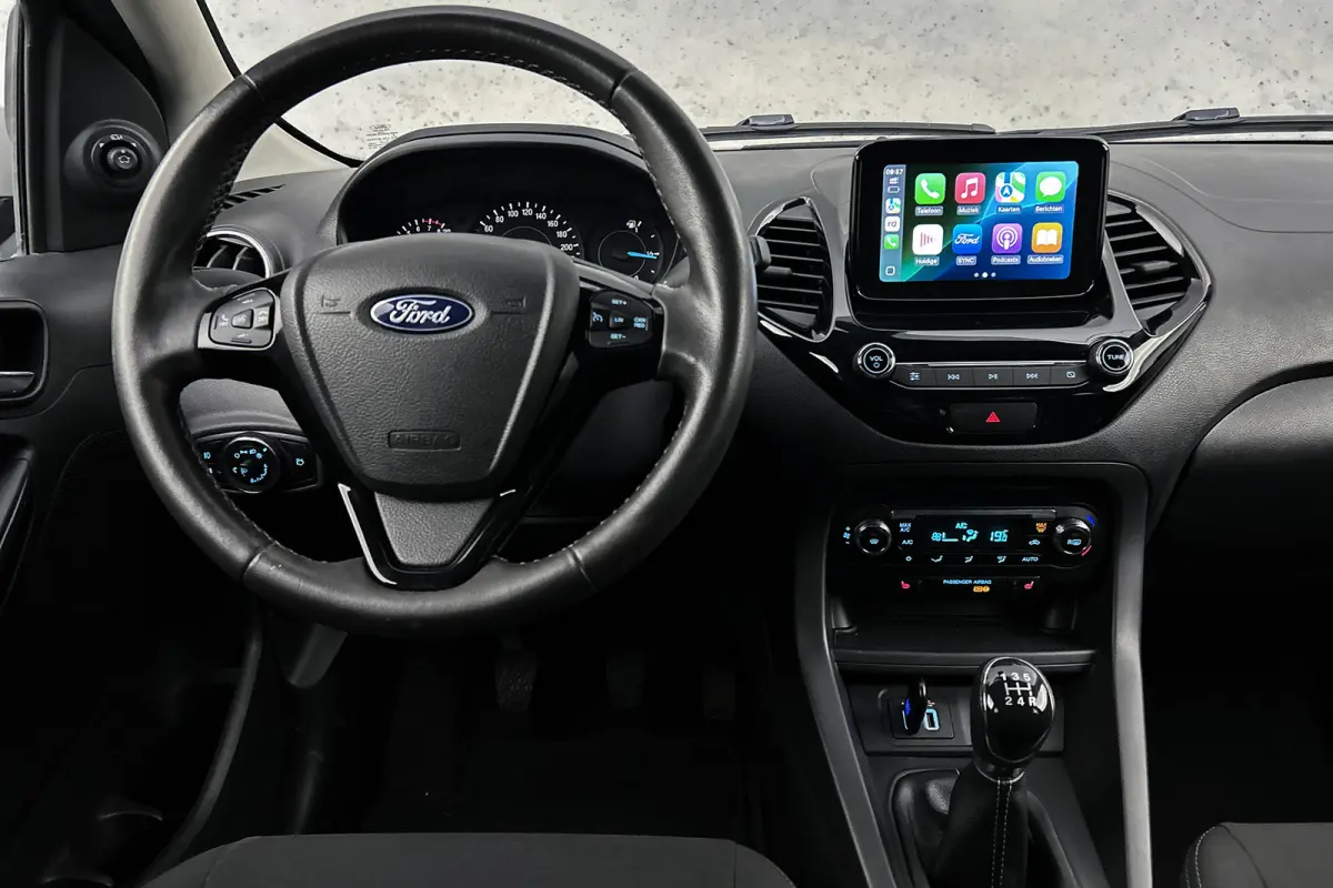 1.2 Trend Ultimate Black | Trekhaak | Apple Carplay | Cruise control