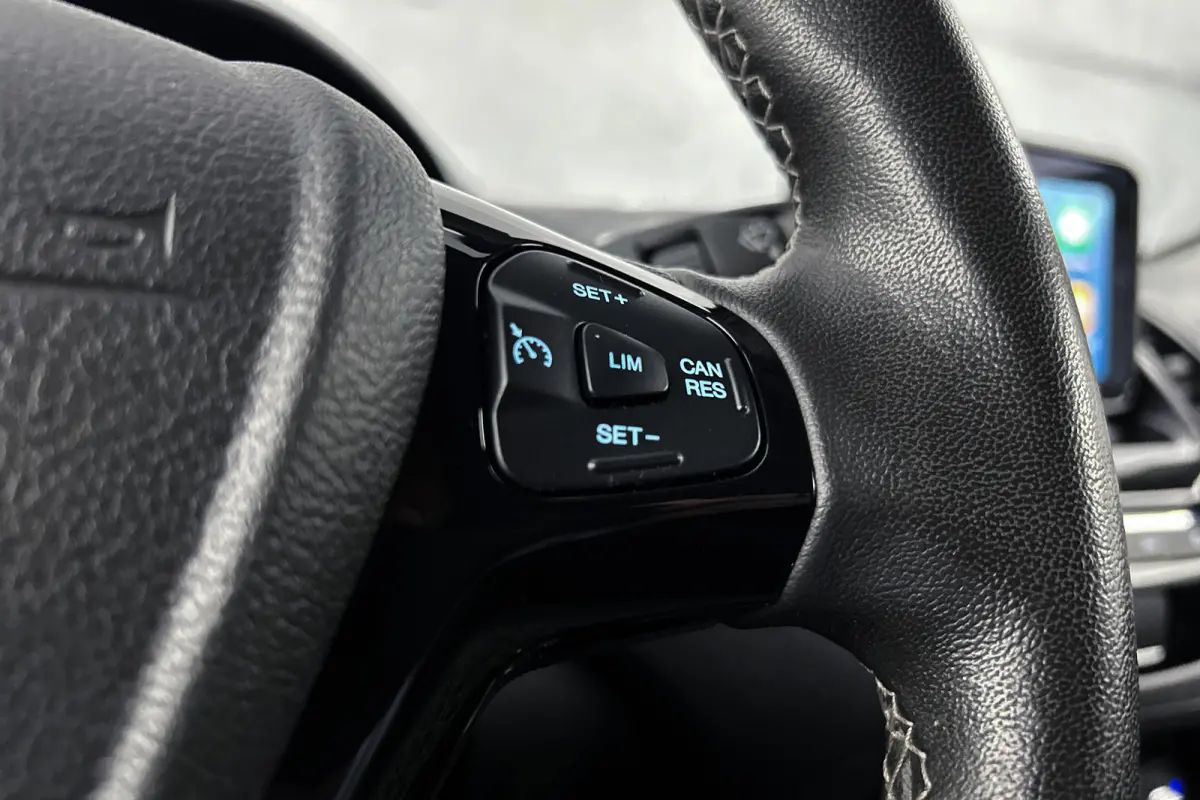 1.2 Trend Ultimate Black | Trekhaak | Apple Carplay | Cruise control