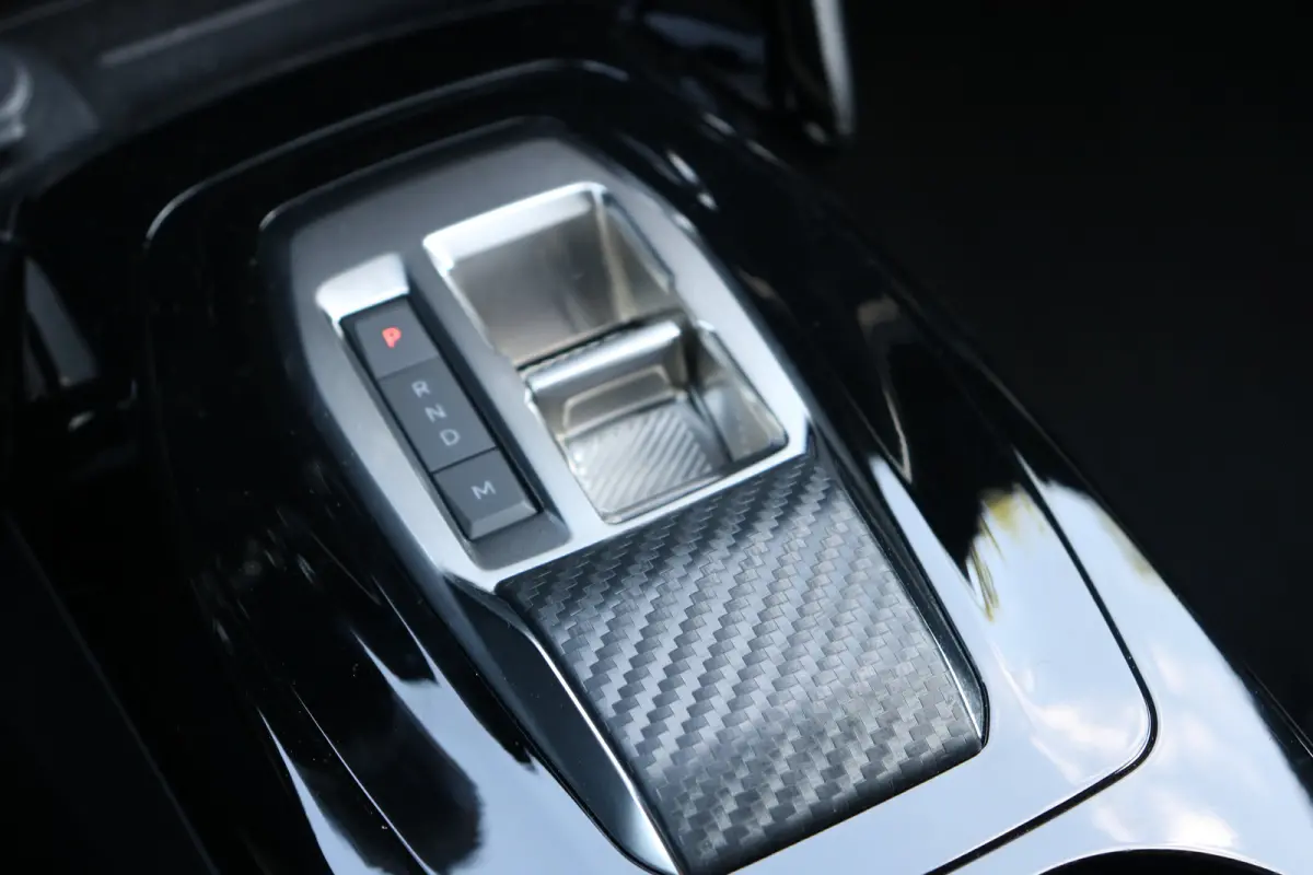 1.2 Hybrid 136 Allure | PDC V+A | Cruise| Keyless | Apple carplay | LED | LMV 17"| DAB |