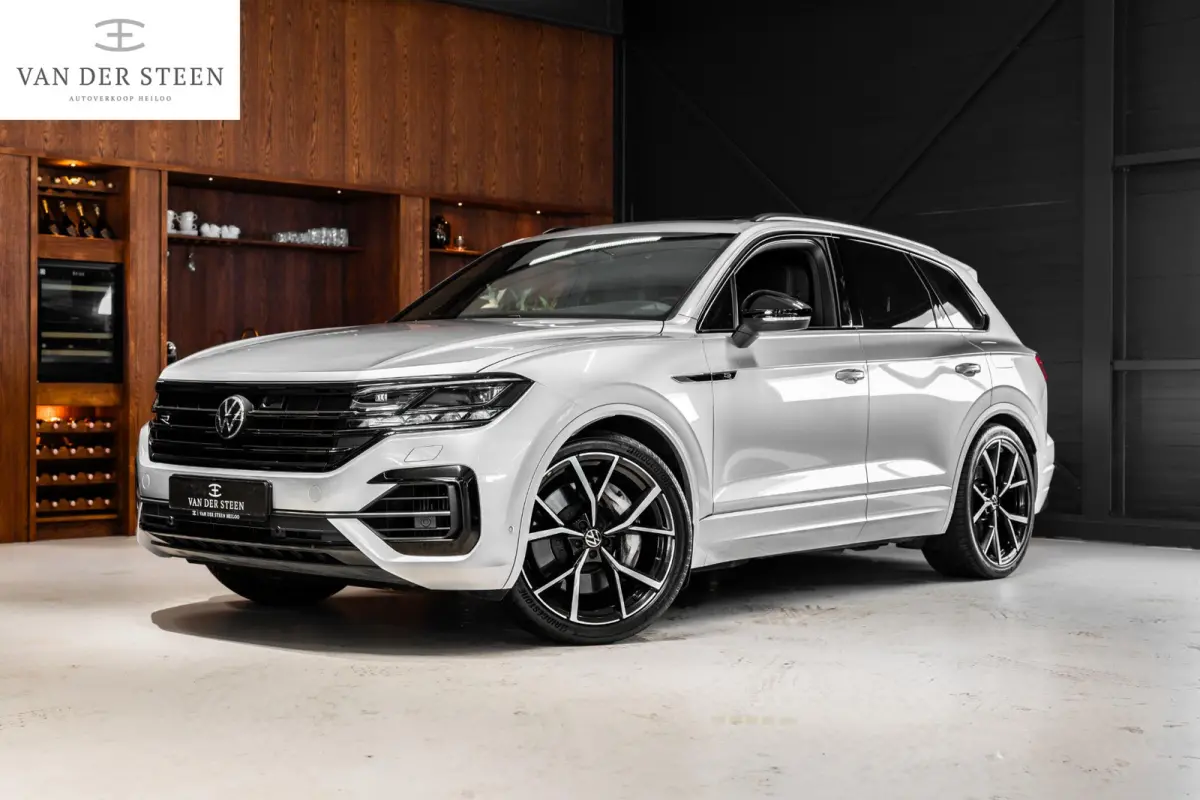 3.0 TSi 4MOTION R Line Pano | Trekhaak