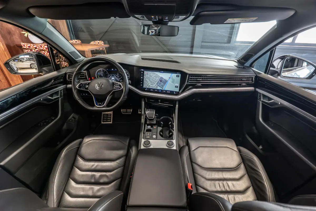 3.0 TSi 4MOTION R Line Pano | Trekhaak