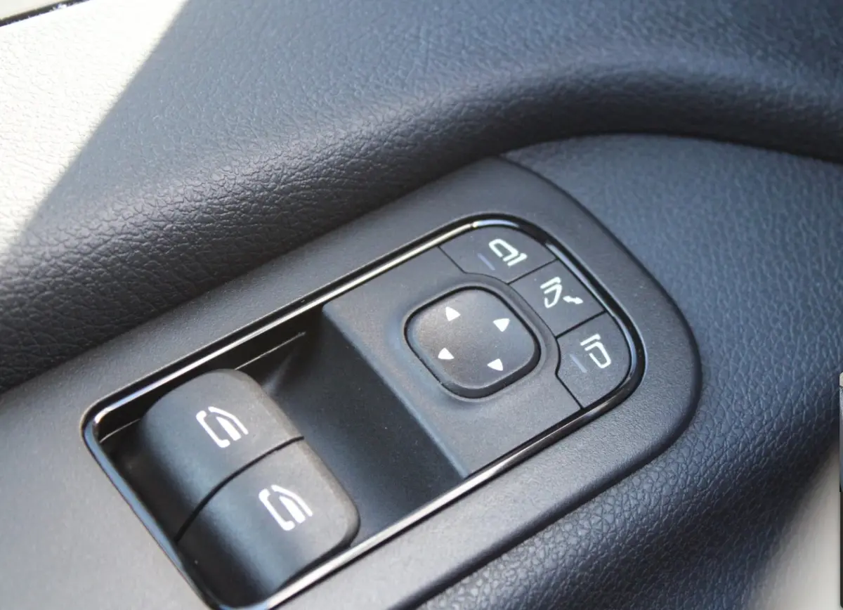 317 170PK L2H2 Select Automaat nr. V183 | Airco | Cruise | Camera | Carplay | Trekhaak 3.500KG