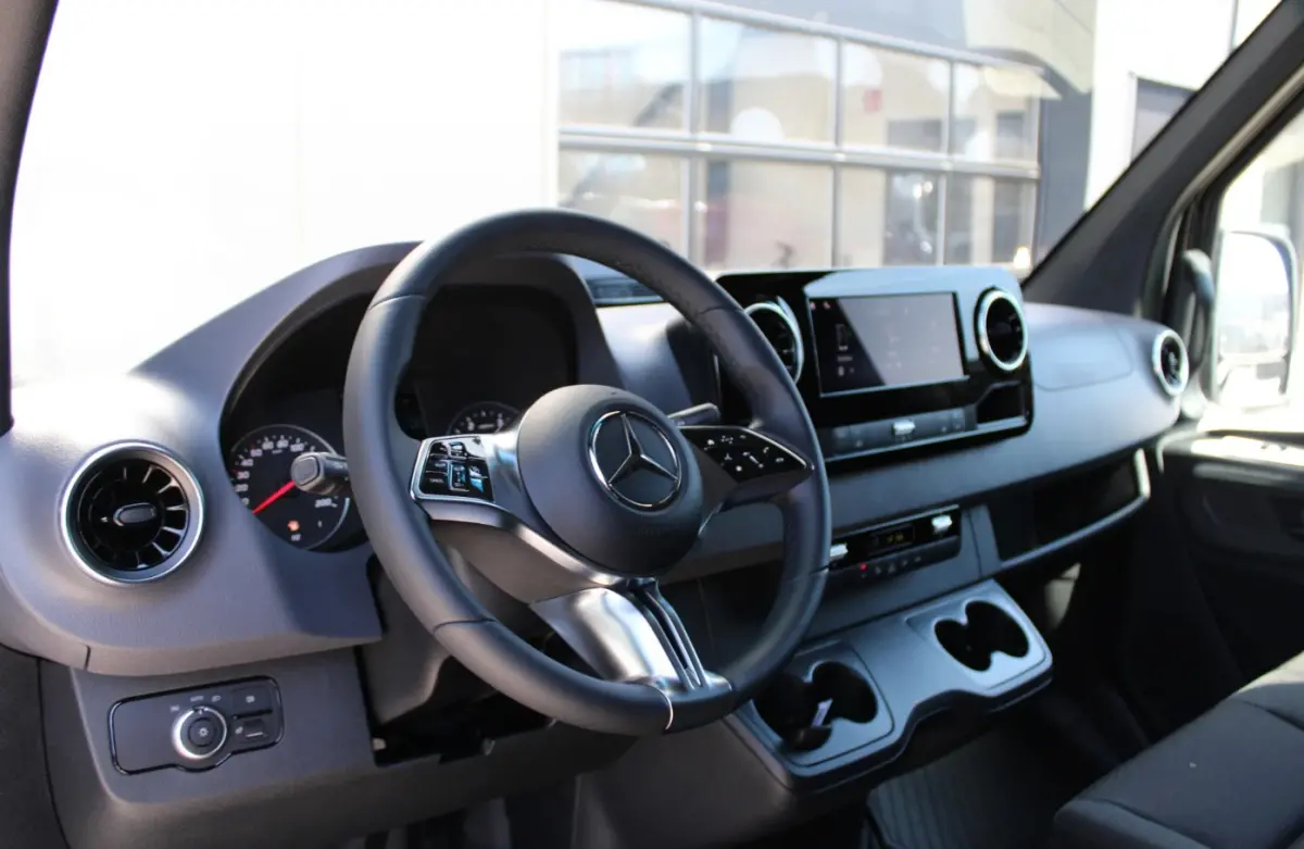 317 170PK L2H2 Select Automaat nr. V183 | Airco | Cruise | Camera | Carplay | Trekhaak 3.500KG