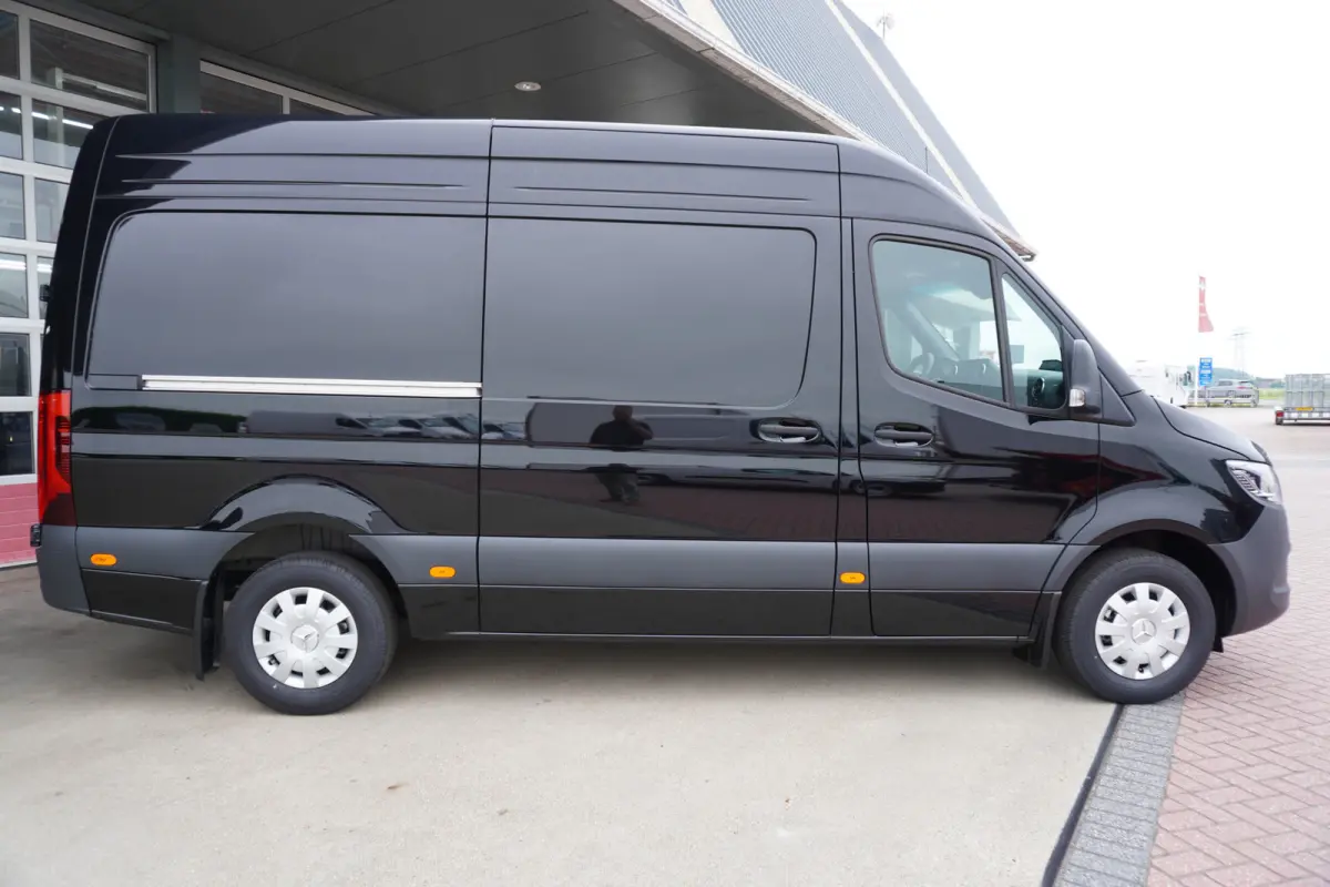 317 170PK L2H2 Select Automaat nr. V183 | Airco | Cruise | Camera | Carplay | Trekhaak 3.500KG