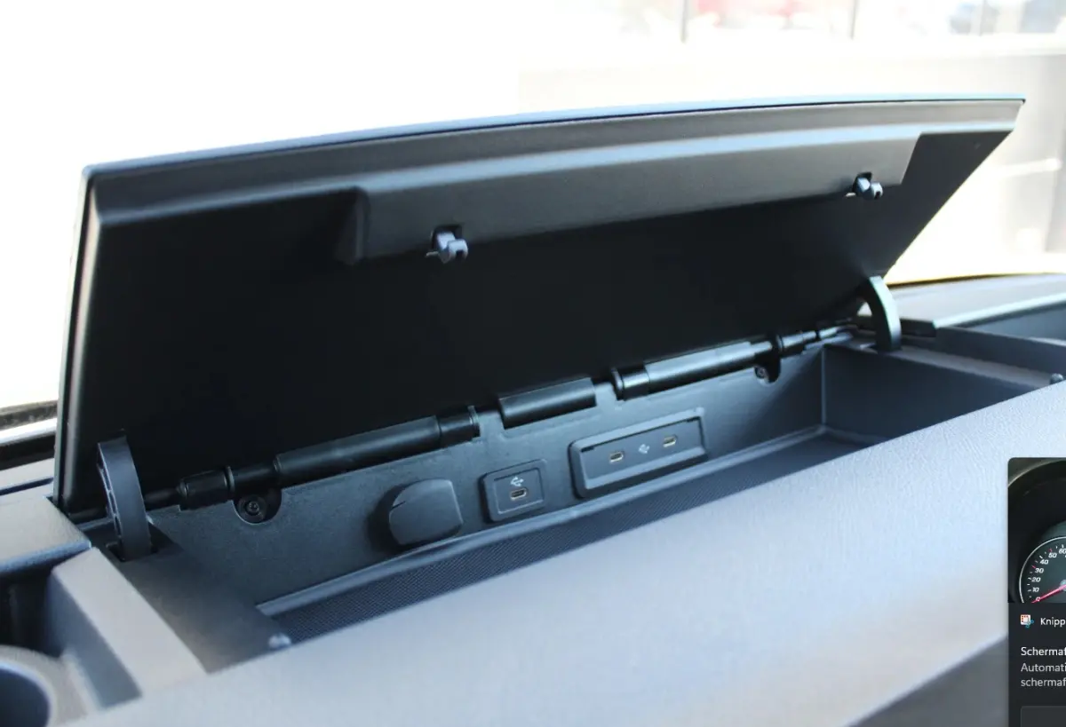 317 170PK L2H2 Select Automaat nr. V183 | Airco | Cruise | Camera | Carplay | Trekhaak 3.500KG