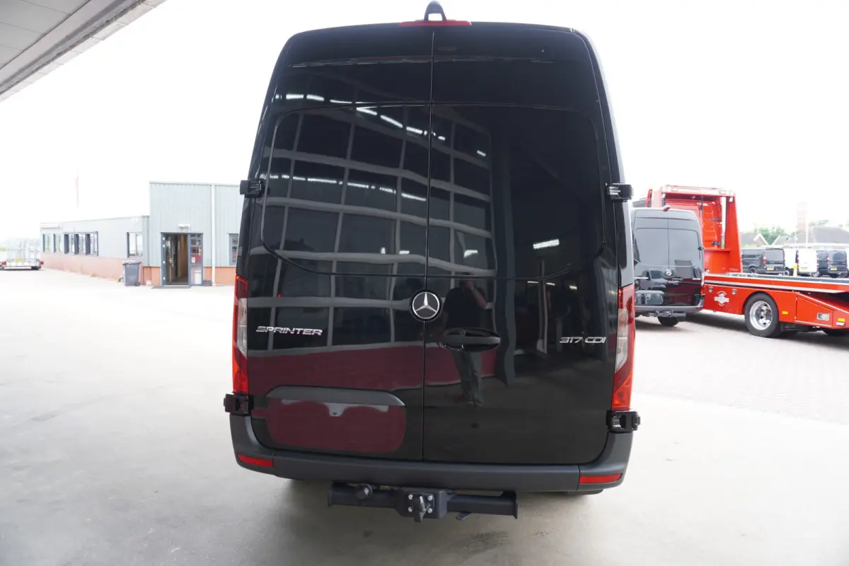 317 170PK L2H2 Select Automaat nr. V183 | Airco | Cruise | Camera | Carplay | Trekhaak 3.500KG