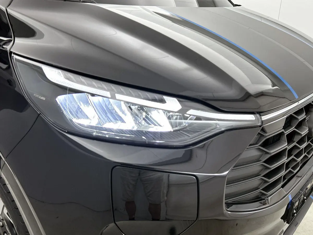 340 2.5 PHEV L2H1 Sport | NIEUW UIT VOORRAAD | 19'' Velgen | B&O | Striping | Ford Voordeel
