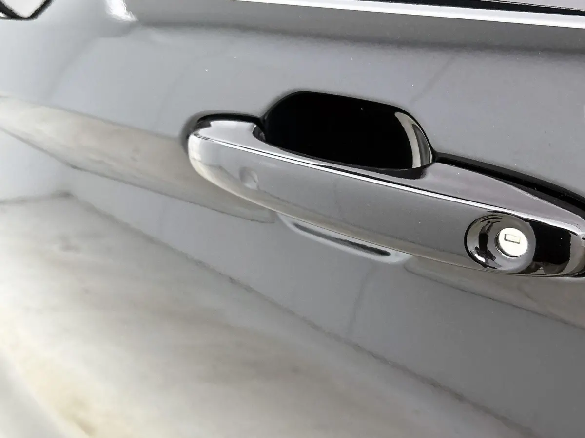 340 2.5 PHEV L2H1 Sport | NIEUW UIT VOORRAAD | 19'' Velgen | B&O | Striping | Ford Voordeel