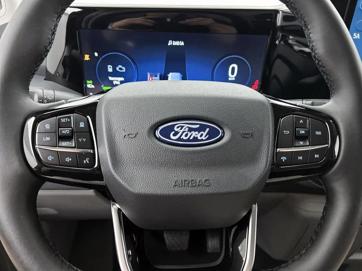 340 2.5 PHEV L2H1 Sport | NIEUW UIT VOORRAAD | 19'' Velgen | B&O | Striping | Ford Voordeel
