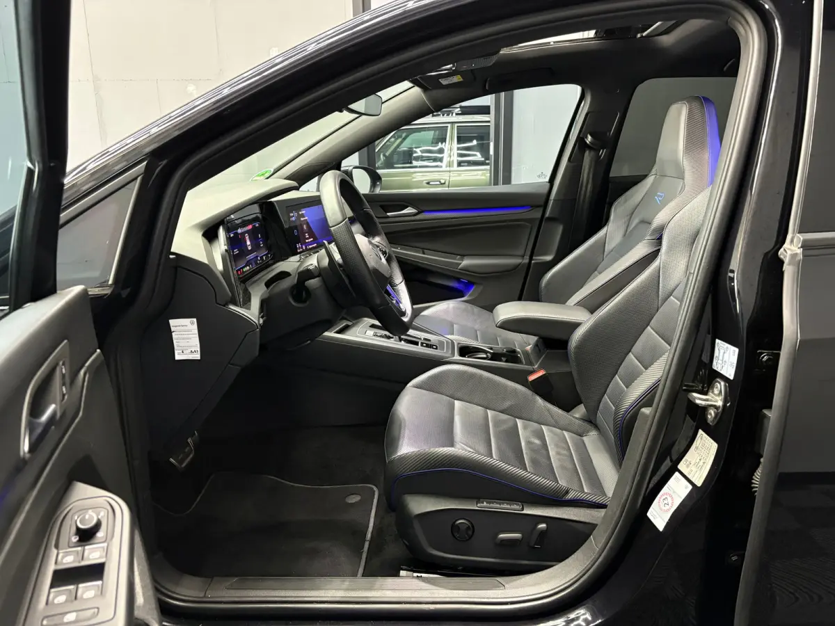 8 R 2.0 TSI 4M Performance