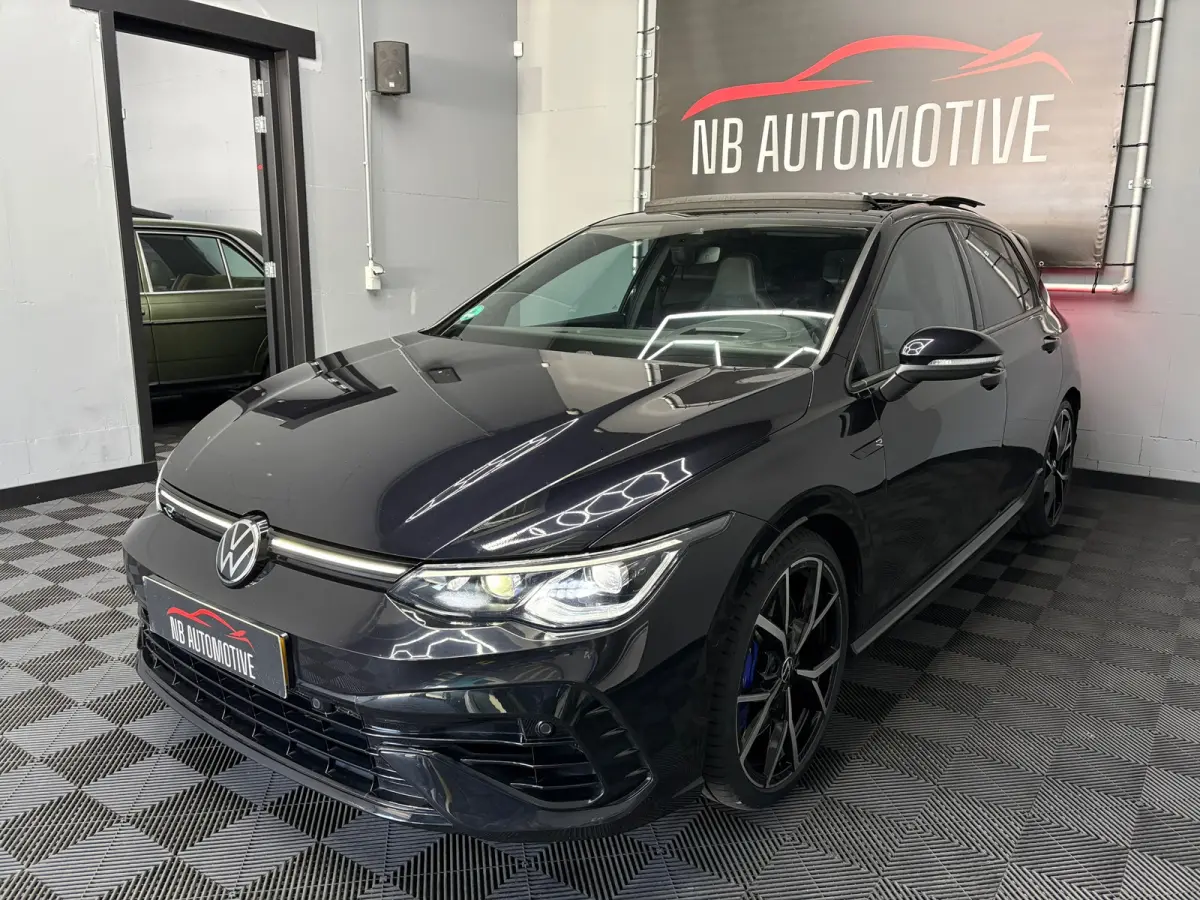 8 R 2.0 TSI 4M Performance