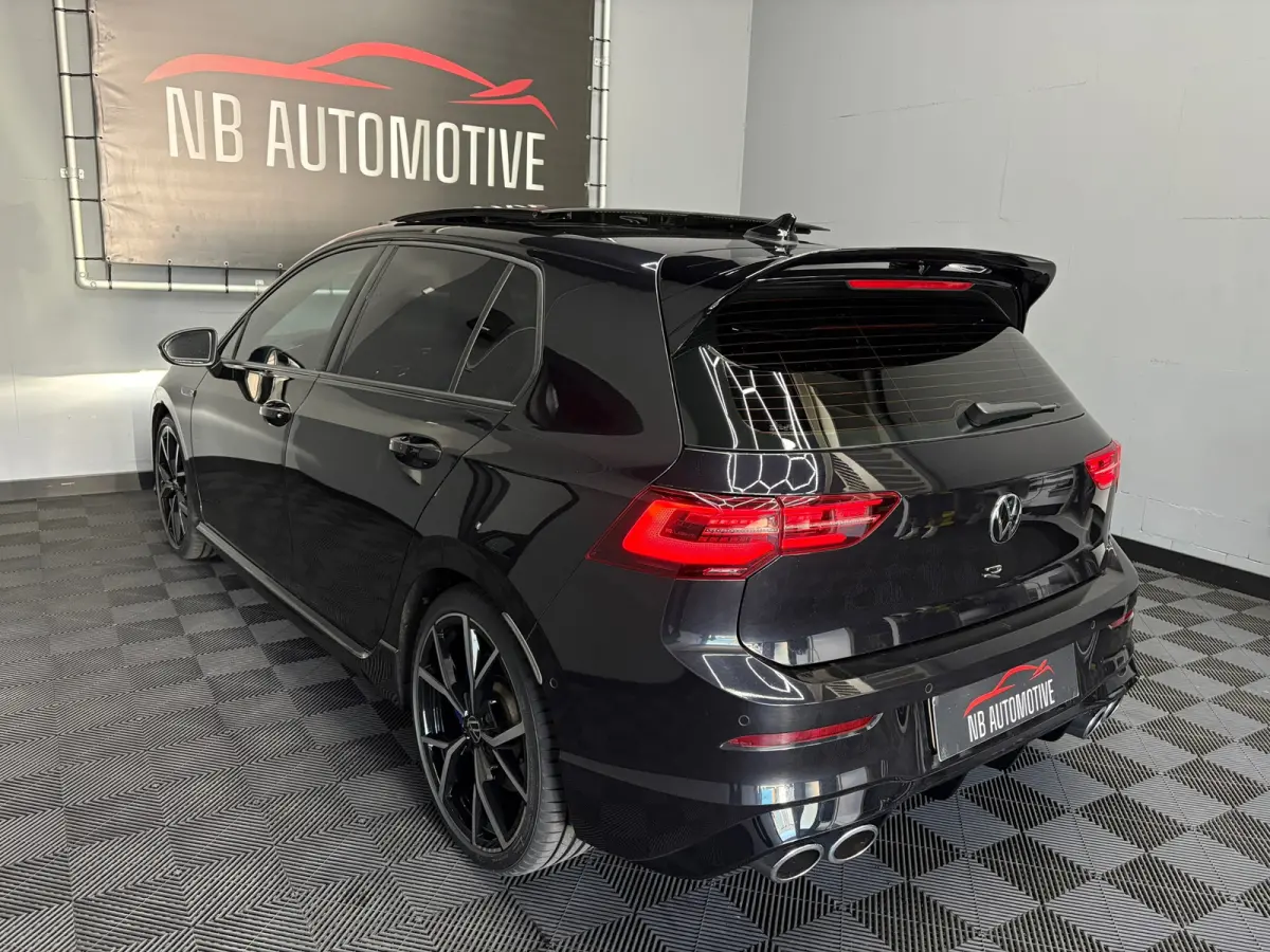 8 R 2.0 TSI 4M Performance