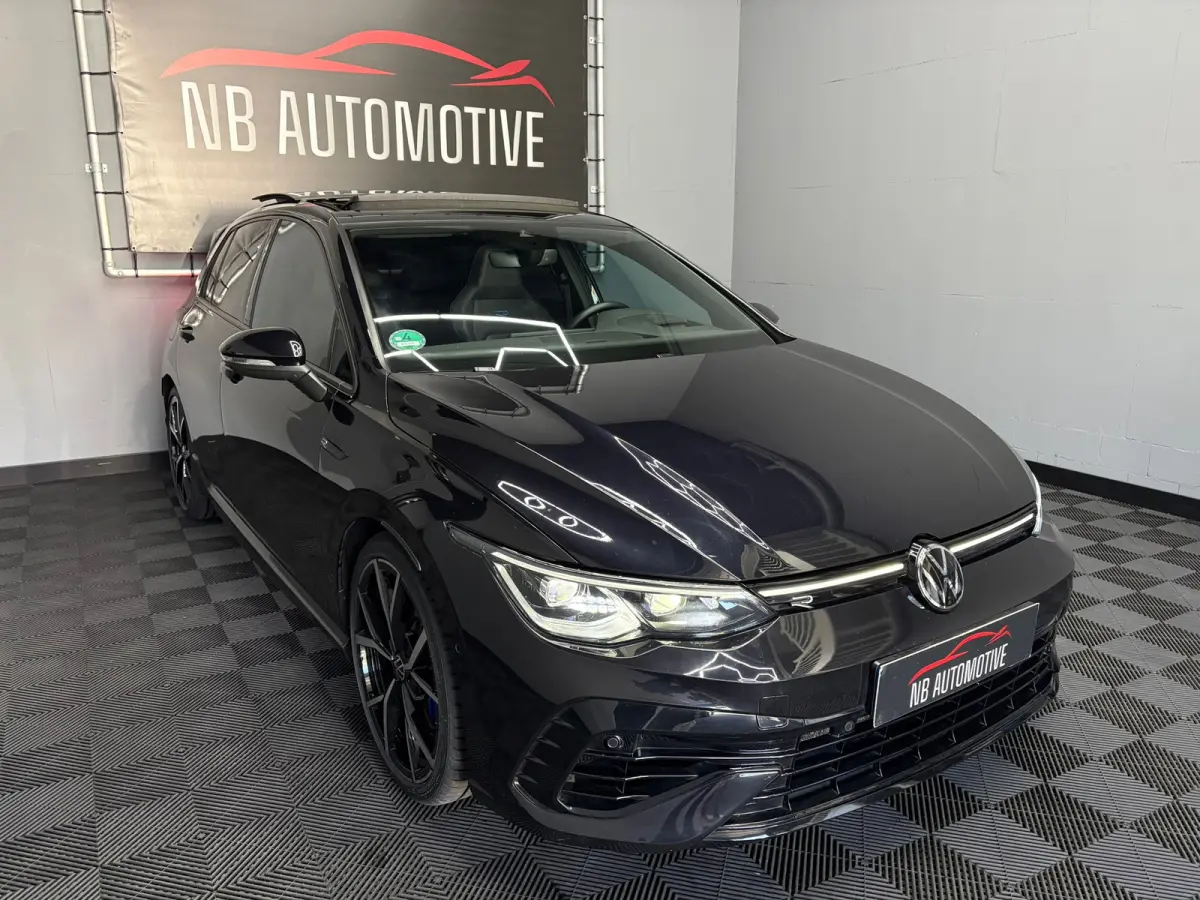 8 R 2.0 TSI 4M Performance