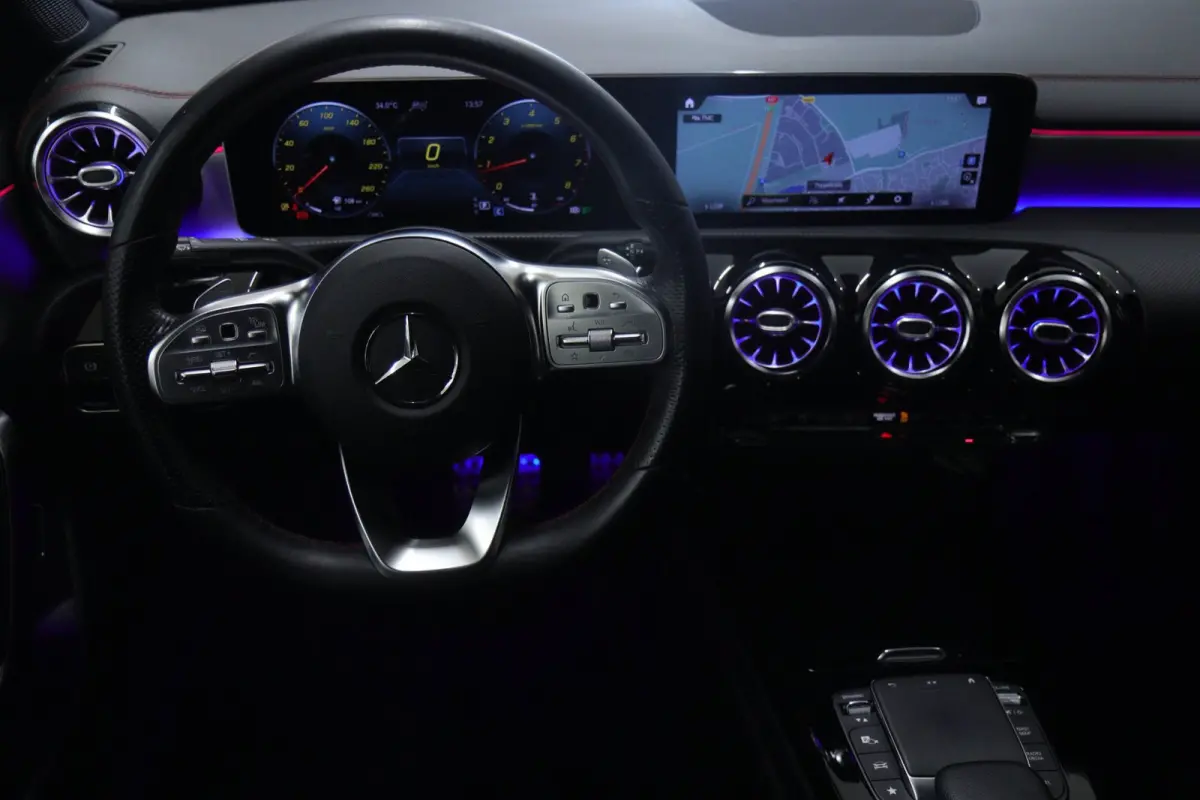 250 PANO/CARPLAY/CAM/MEM/NAVI/ACC/VOL