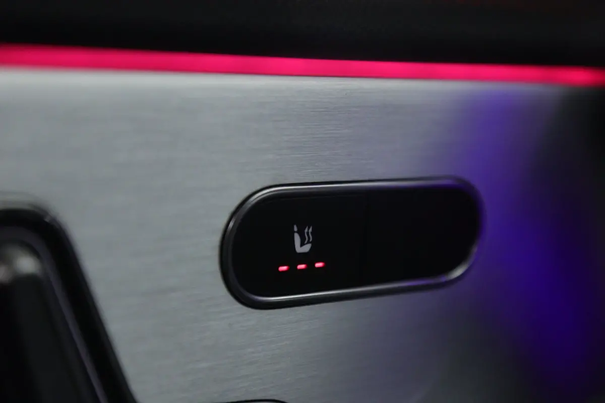 250 PANO/CARPLAY/CAM/MEM/NAVI/ACC/VOL