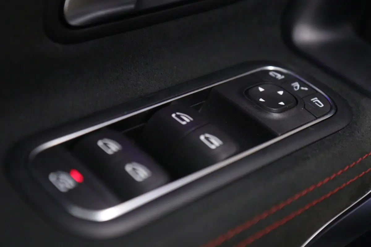 250 PANO/CARPLAY/CAM/MEM/NAVI/ACC/VOL