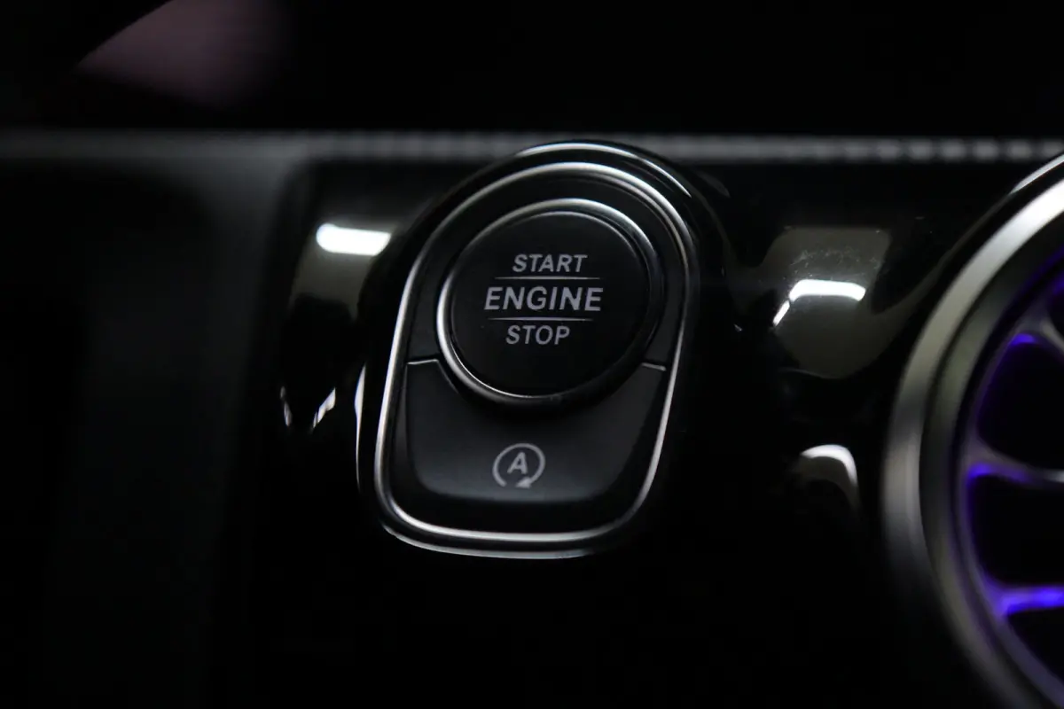 250 PANO/CARPLAY/CAM/MEM/NAVI/ACC/VOL