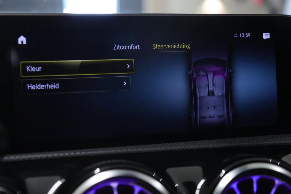 250 PANO/CARPLAY/CAM/MEM/NAVI/ACC/VOL