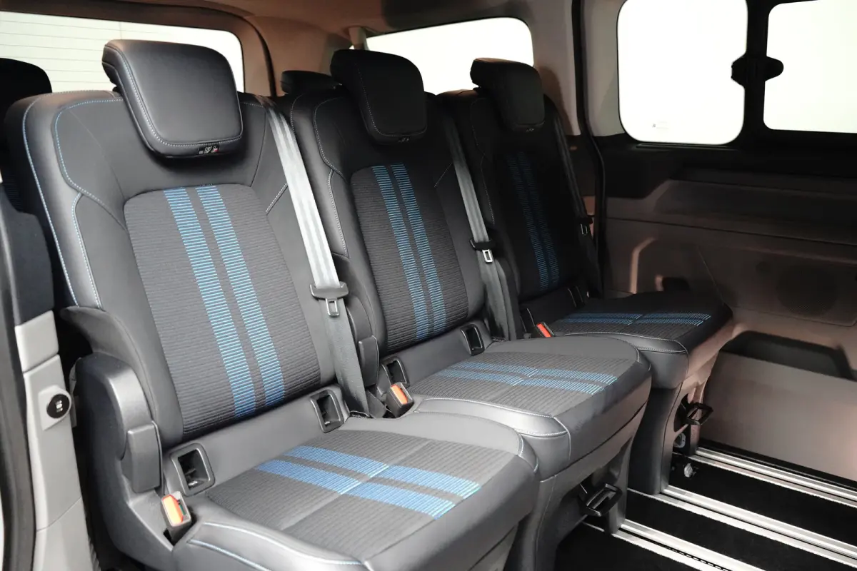 Tourneo Custom Sport 340 L1H1 65 kWh 8 Persoons | 2 x Schuifdeur | B&O | 4 jaar/100.000km garantie