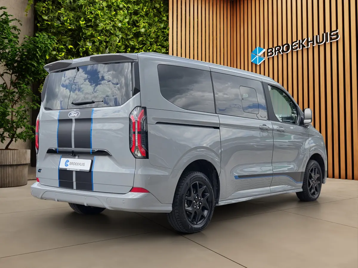 Tourneo Custom Sport 340 L1H1 65 kWh 8 Persoons | 2 x Schuifdeur | B&O | 4 jaar/100.000km garantie