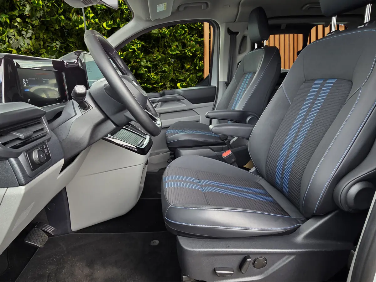 Tourneo Custom Sport 340 L1H1 65 kWh 8 Persoons | 2 x Schuifdeur | B&O | 4 jaar/100.000km garantie