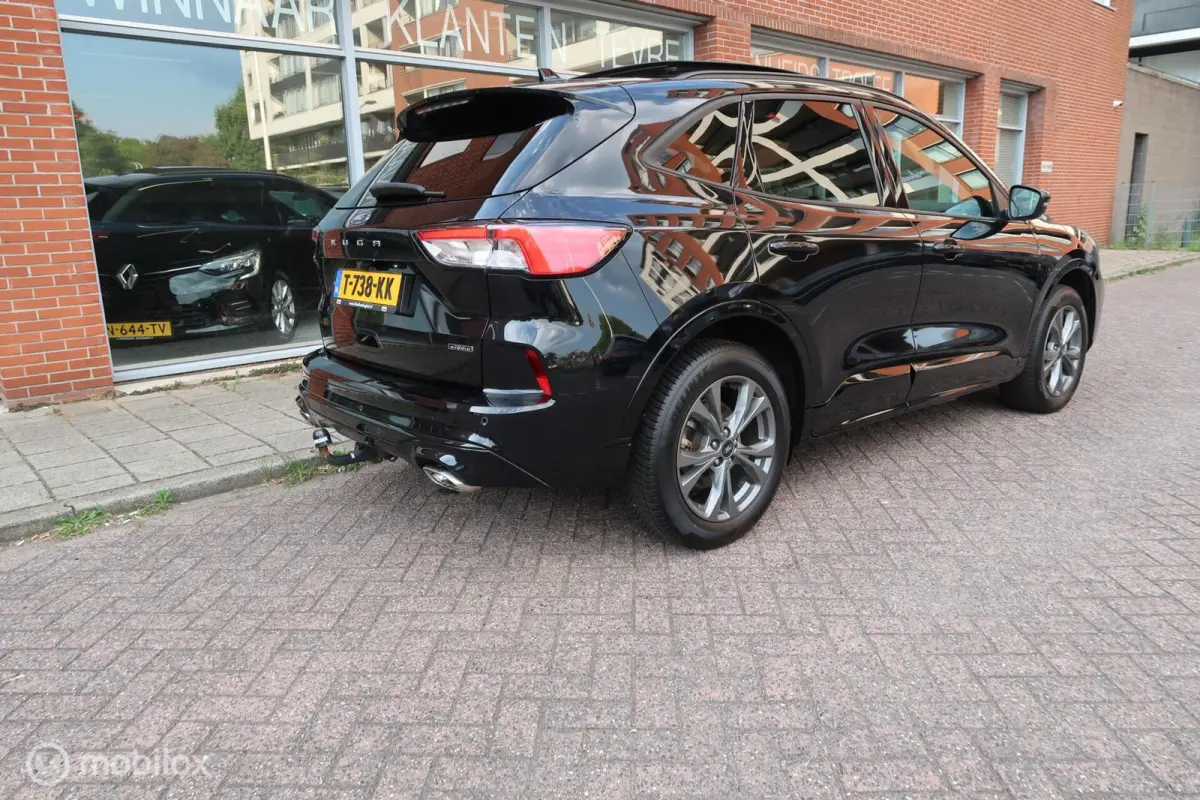 2.5 PHEV ST-Line Pano Navi Carplay