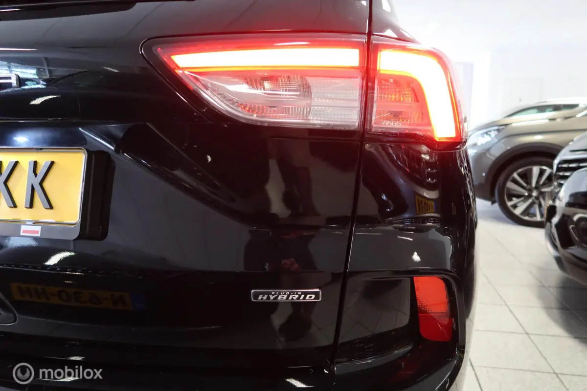 2.5 PHEV ST-Line Pano Navi Carplay