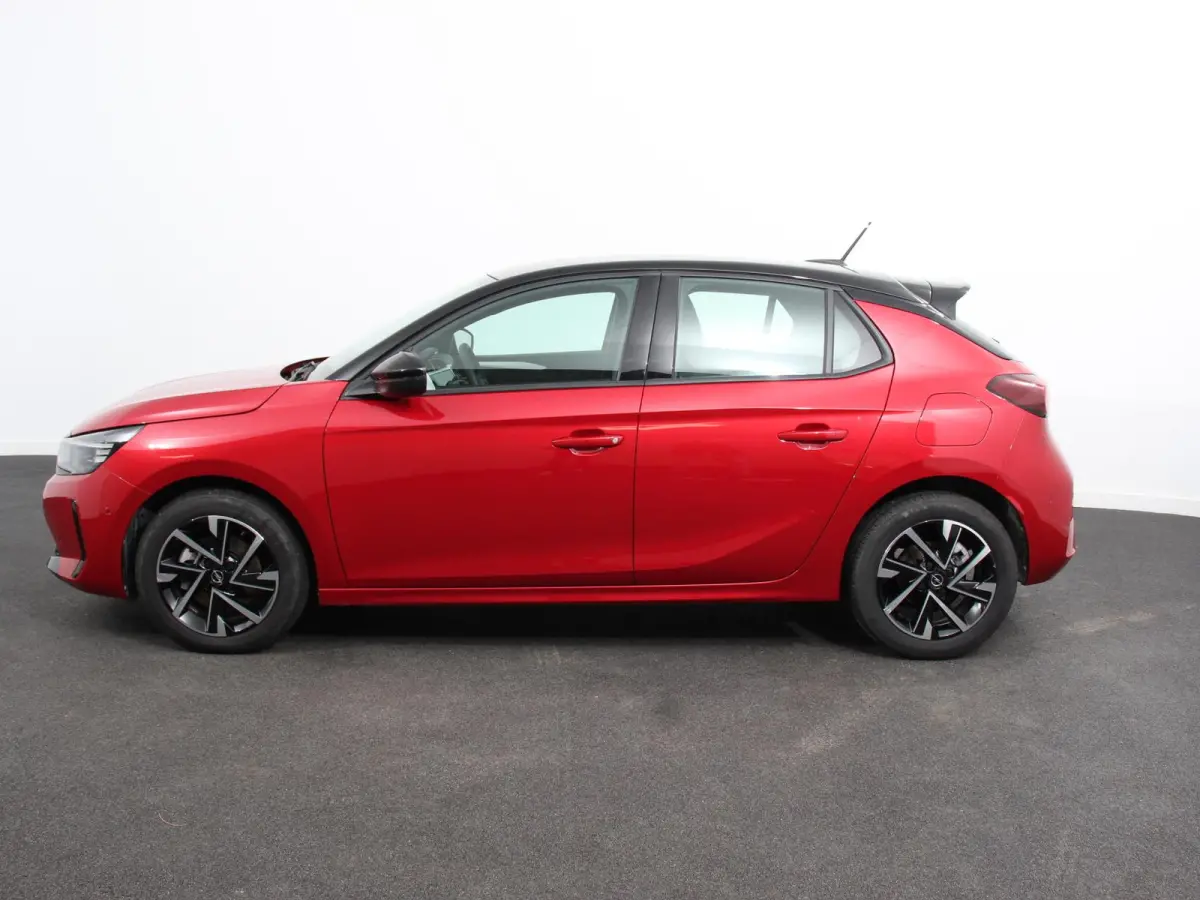 1.2 Turbo Hybrid 100pk GS Automaat DEMO ! Navigatie Apple Carplay/Android Auto Camera Parkeersensoren Cruise Control Dodehoek assistent Airco Lichtmetalen velgen Virtual Cockpit
