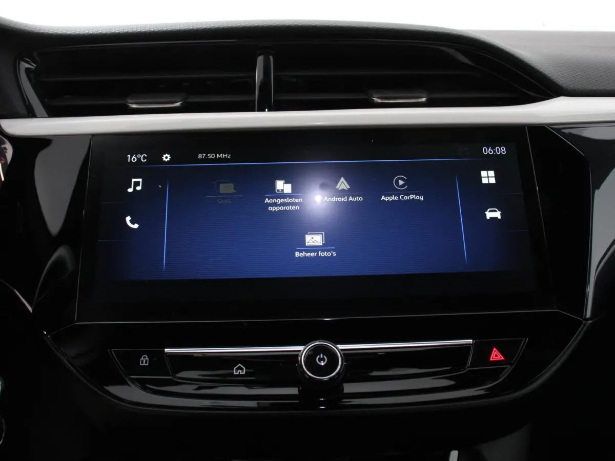 1.2 Turbo Hybrid 100pk GS Automaat DEMO ! Navigatie Apple Carplay/Android Auto Camera Parkeersensoren Cruise Control Dodehoek assistent Airco Lichtmetalen velgen Virtual Cockpit