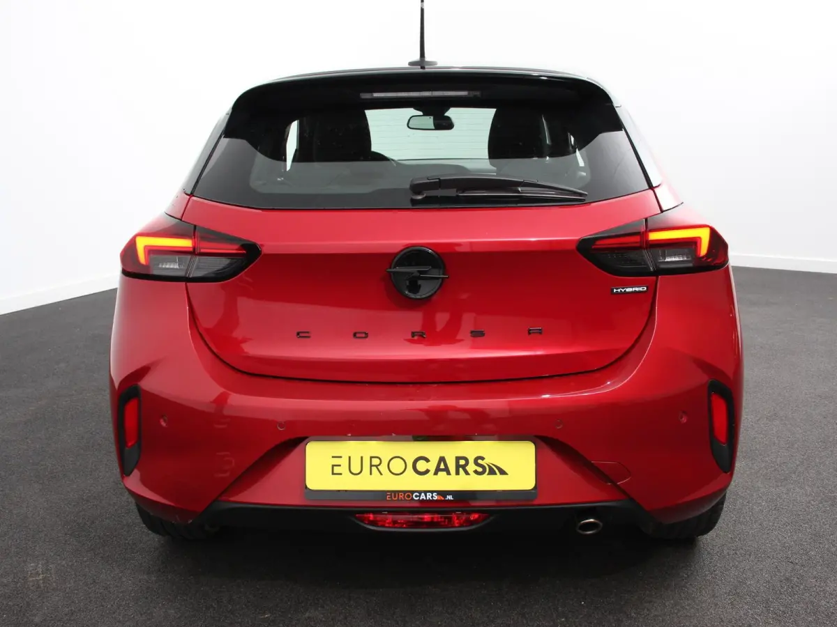1.2 Turbo Hybrid 100pk GS Automaat DEMO ! Navigatie Apple Carplay/Android Auto Camera Parkeersensoren Cruise Control Dodehoek assistent Airco Lichtmetalen velgen Virtual Cockpit