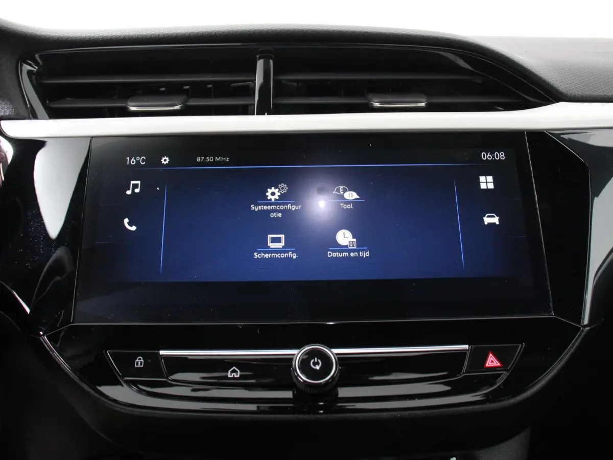 1.2 Turbo Hybrid 100pk GS Automaat DEMO ! Navigatie Apple Carplay/Android Auto Camera Parkeersensoren Cruise Control Dodehoek assistent Airco Lichtmetalen velgen Virtual Cockpit