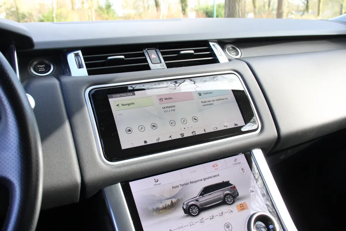 P400e Limited Edition | PANO DAK | LUXE LEDER | LED MATRIX | 21'' LMV | ADAPTIVE CRUISE | CARPLAY | STOELVERWARMING