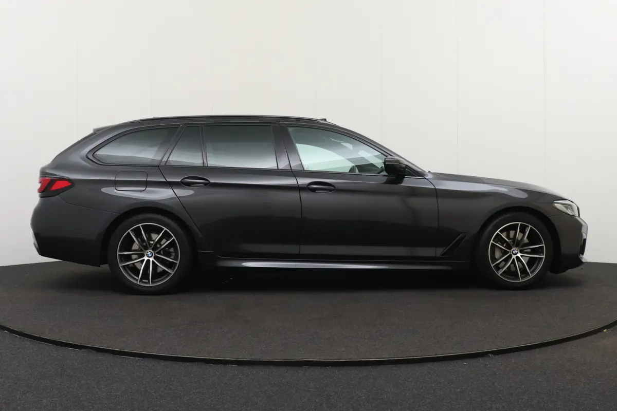 530i 252 PK M-Sport Shadow-Line Pano-dak Laser-Light *