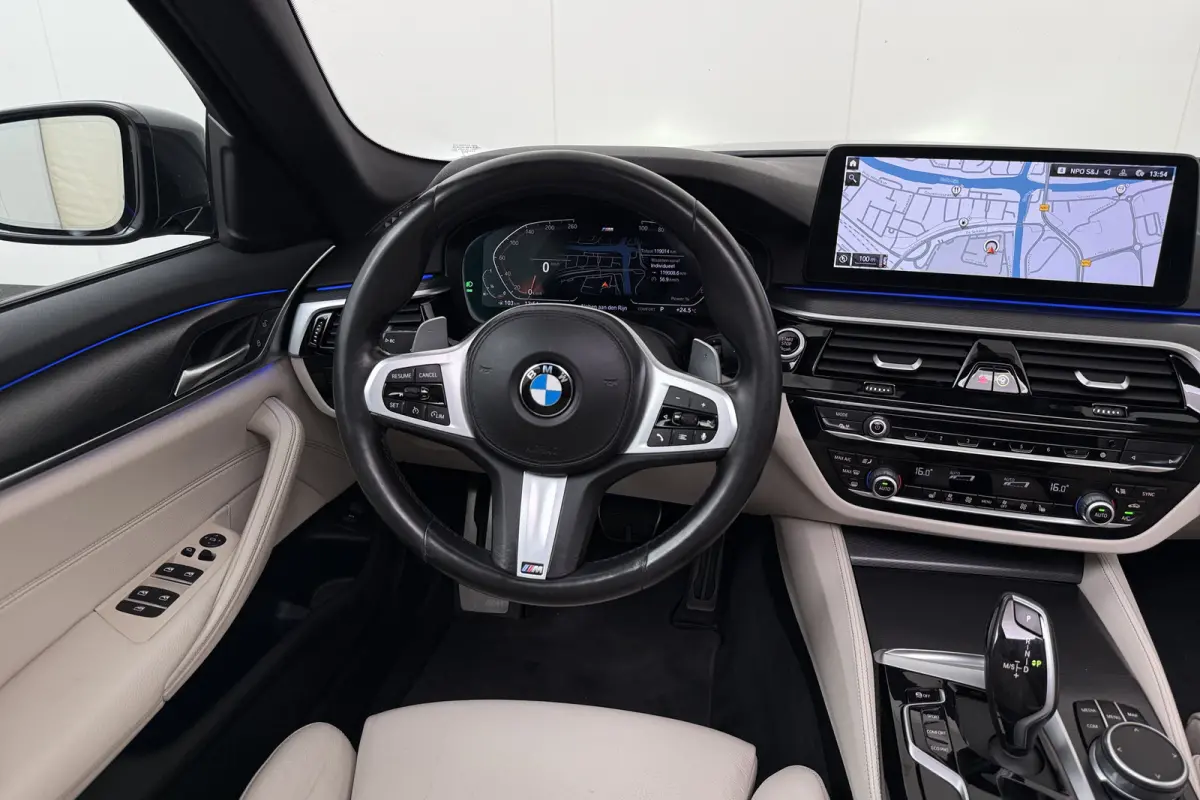 530i 252 PK M-Sport Shadow-Line Pano-dak Laser-Light *