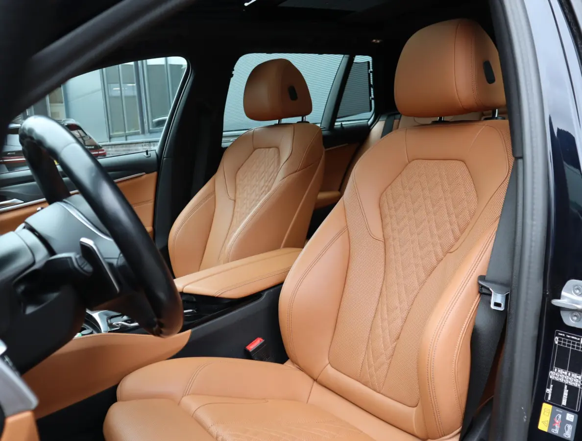 530e M Sport | Pano | Leer | Stoelverwarming | 19 Inch