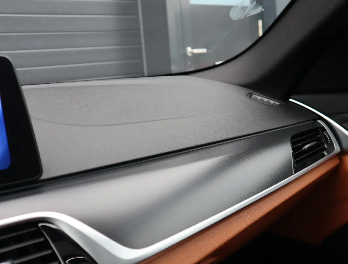 530e M Sport | Pano | Leer | Stoelverwarming | 19 Inch